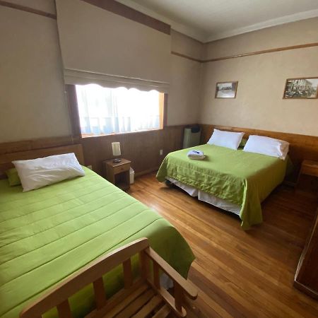 פואנטה ארנס Hostal Chalet Las Violetas מראה חיצוני תמונה