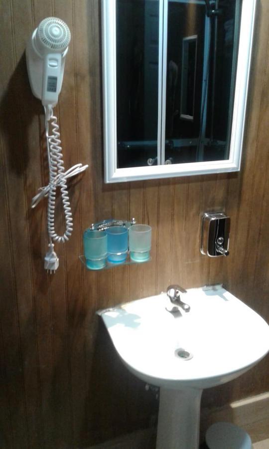 פואנטה ארנס Hostal Chalet Las Violetas מראה חיצוני תמונה