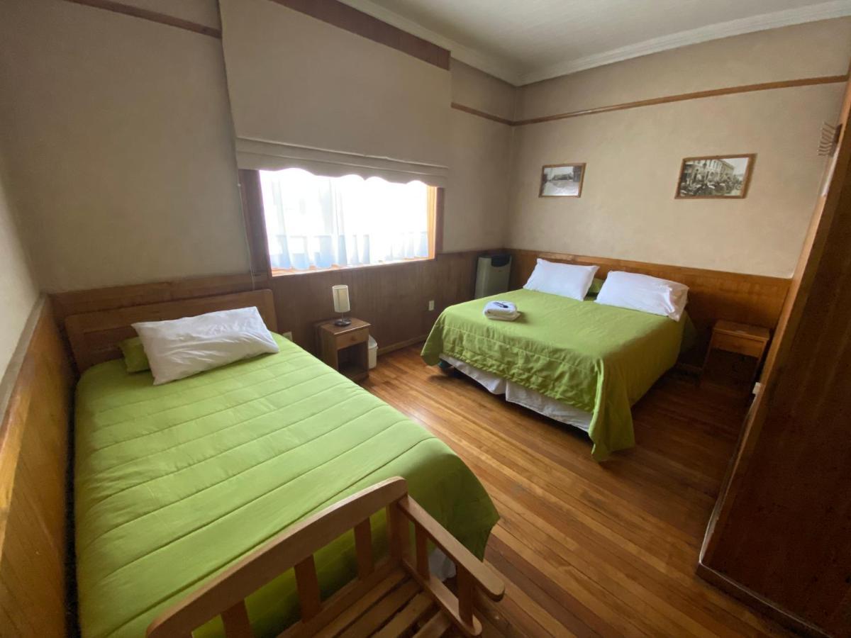 פואנטה ארנס Hostal Chalet Las Violetas מראה חיצוני תמונה