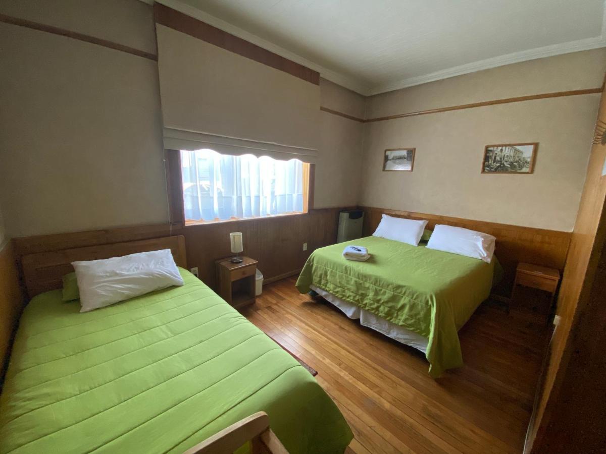 פואנטה ארנס Hostal Chalet Las Violetas מראה חיצוני תמונה