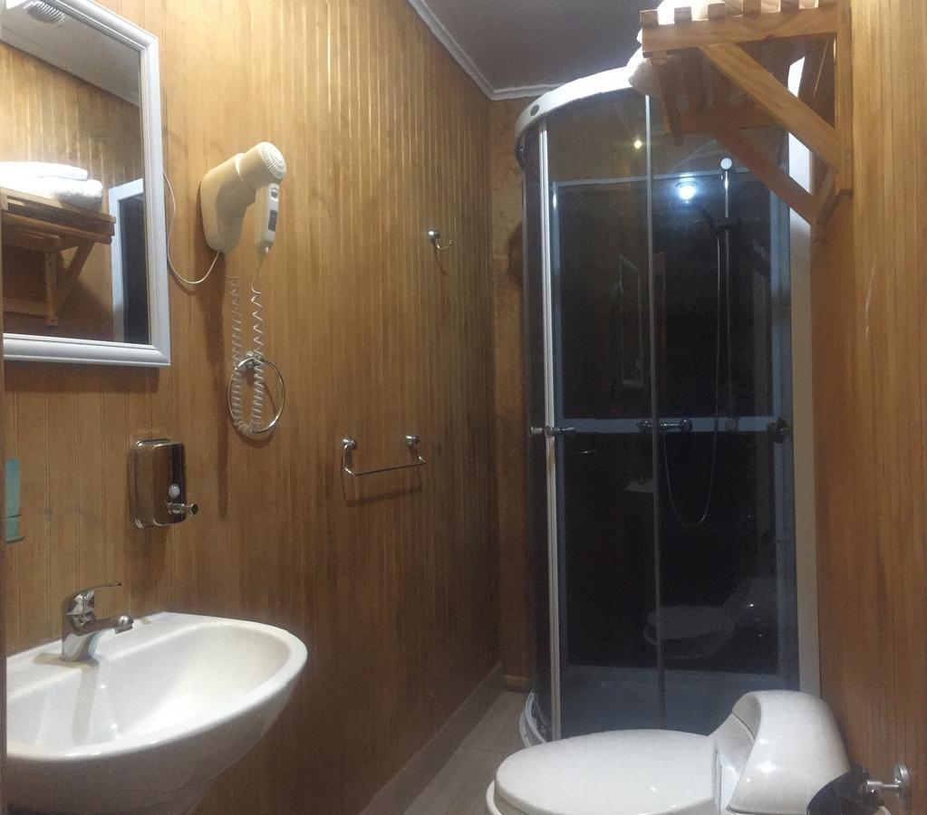 פואנטה ארנס Hostal Chalet Las Violetas מראה חיצוני תמונה