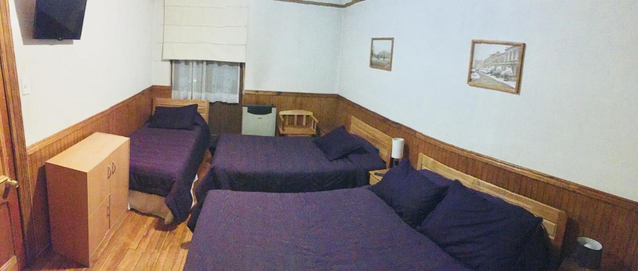 פואנטה ארנס Hostal Chalet Las Violetas מראה חיצוני תמונה