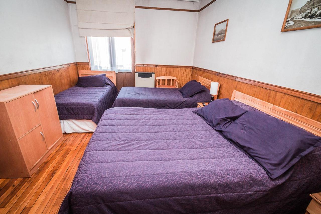 פואנטה ארנס Hostal Chalet Las Violetas מראה חיצוני תמונה