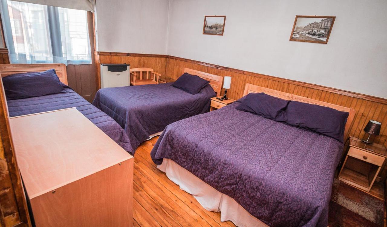פואנטה ארנס Hostal Chalet Las Violetas מראה חיצוני תמונה