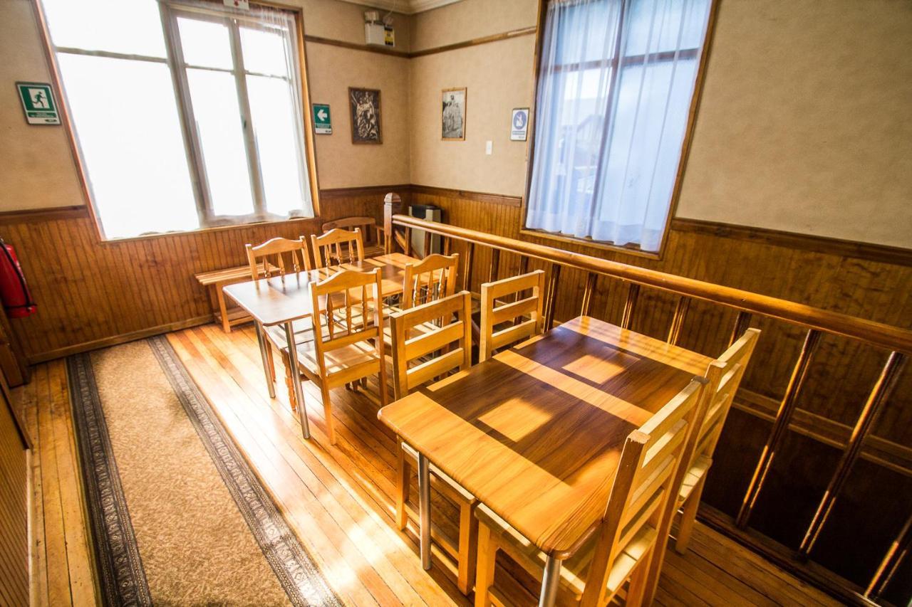פואנטה ארנס Hostal Chalet Las Violetas מראה חיצוני תמונה